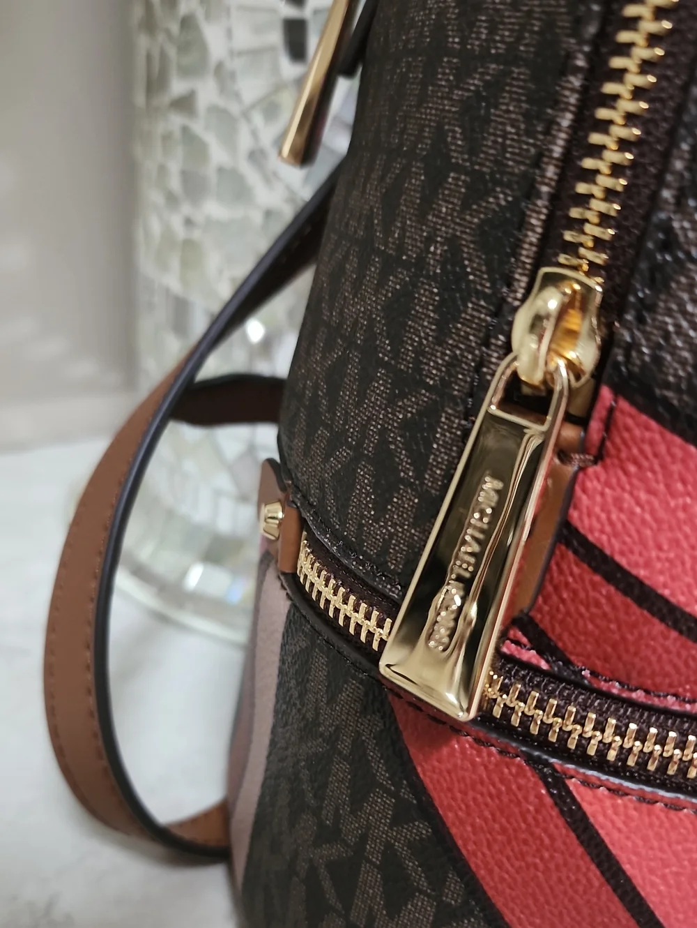 ‼️ONLY ONE!!‼️  🎒🤩 MICHAEL KORS Rhea Signature Medium Backpack 🎒🤩